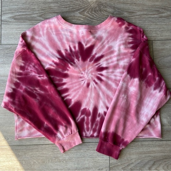 Treasure & Bond Tie Dye Dolman Sleeve Cropped Sweatshirt - Picture 14 of 16